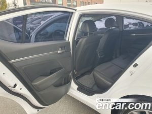 Hyundai AVANTE 1.6 2020 года из Южной Кореи