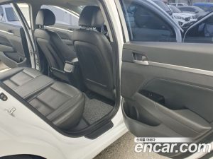 Hyundai AVANTE 1.6 2020 года из Южной Кореи