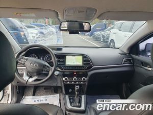 Hyundai AVANTE 1.6 2020 года из Южной Кореи