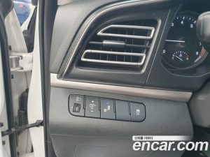Hyundai AVANTE 1.6 2020 года из Южной Кореи
