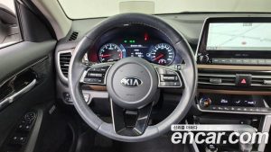 Kia Seltos Бензин 1.6 Turbo 2WD 2021 года из Южной Кореи