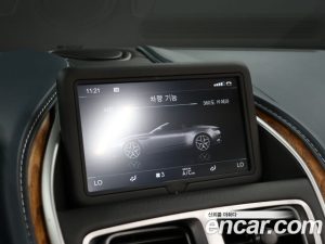 Astonmartin DB11 4.0 V8 Volante 2020 года из Южной Кореи