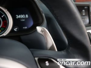 Astonmartin DB11 4.0 V8 Volante 2020 года из Южной Кореи