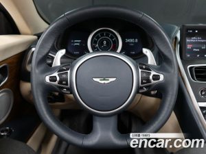 Astonmartin DB11 4.0 V8 Volante 2020 года из Южной Кореи