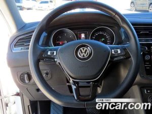 Volkswagen Tiguan 2.0 TDI Prestige 2020 года из Южной Кореи