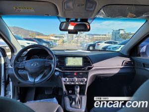 Hyundai AVANTE 1.6 2020 года из Южной Кореи