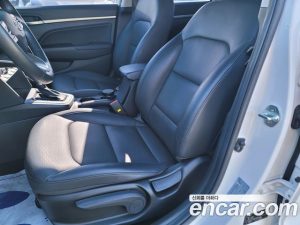 Hyundai AVANTE 1.6 2020 года из Южной Кореи