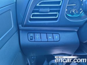 Hyundai AVANTE 1.6 2020 года из Южной Кореи
