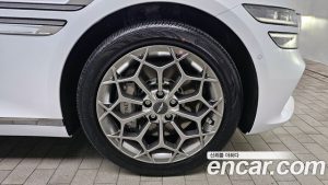 Genesis G80 Бензин 2.5 Turbo AWD 2024 года из Южной Кореи