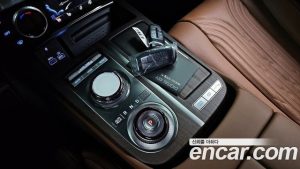 Genesis G80 Бензин 2.5 Turbo AWD 2024 года из Южной Кореи