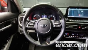 Kia Seltos Бензин 1.6 Turbo 2WD 2020 года из Южной Кореи