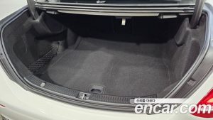 Mercedes-Benz E-Class E300 Avantgarde 2020 года из Южной Кореи