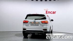 Kia Sorento Дизель 2.0 2WD 2020 года из Южной Кореи