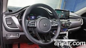 Kia Seltos Бензин 1.6 Turbo 2WD 2020 года из Южной Кореи
