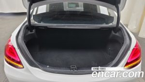 Mercedes-Benz C-Class C200 2020 года из Южной Кореи