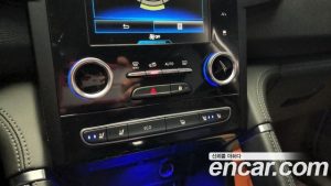 Renault-KoreaSamsung QM6 2.0 GDe Premiere 2WD 2020 года из Южной Кореи