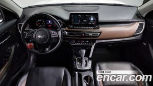 Kia Seltos Бензин 1.6 Turbo 2WD 2020 года из Южной Кореи