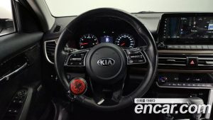 Kia Seltos Бензин 1.6 Turbo 2WD 2020 года из Южной Кореи