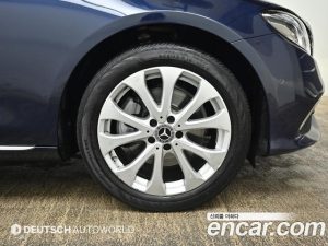 Mercedes-Benz E-Class E220d Exclusive 2019 года из Южной Кореи