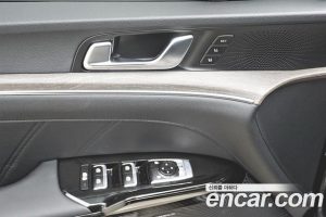 Kia K5 Signature 2023 года из Южной Кореи