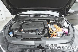 Kia K5 Signature 2023 года из Южной Кореи