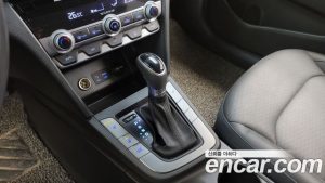 Hyundai AVANTE 1.6 2020 года из Южной Кореи