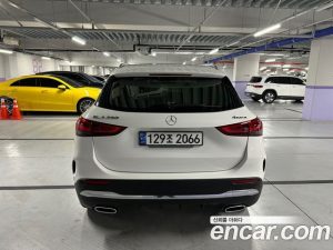 Mercedes-Benz GLA-Class GLA250 4MATIC 2021 года из Южной Кореи