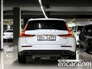 Volvo V60 T5 PRO AWD 2020 года из Южной Кореи