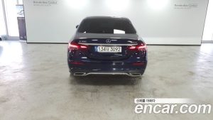 Mercedes-Benz E-Class E350 4MATIC AMG Line 2021 года из Южной Кореи