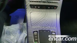 Mercedes-Benz E-Class E350 4MATIC AMG Line 2021 года из Южной Кореи