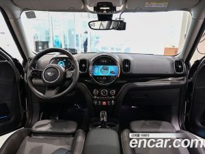 Mini Countryman CLASSIC Plus COMFORT PACK 2023 года из Южной Кореи