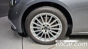 Mercedes-Benz E-Class E250 Exclusive 2021 года из Южной Кореи