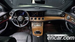 Mercedes-Benz E-Class E250 Exclusive 2021 года из Южной Кореи