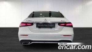 Mercedes-Benz E-Class E220d 4MATIC AMG Line 2023 года из Южной Кореи