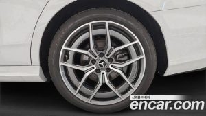 Mercedes-Benz E-Class E220d 4MATIC AMG Line 2023 года из Южной Кореи