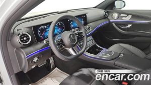 Mercedes-Benz E-Class E220d 4MATIC AMG Line 2023 года из Южной Кореи