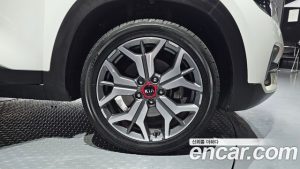 Kia Seltos Бензин 1.6 Turbo 2WD 2020 года из Южной Кореи