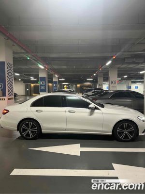 Mercedes-Benz E-Class E250 Avantgarde 2021 года из Южной Кореи