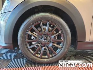 Mini Cooper CLASSIC 2024 года из Южной Кореи