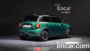 Mini Cooper CLASSIC COMFORT PACK 2023 года из Южной Кореи