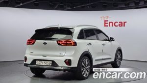Kia Niro 1.6 HEV 2020 года из Южной Кореи