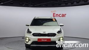 Kia Niro 1.6 HEV 2020 года из Южной Кореи