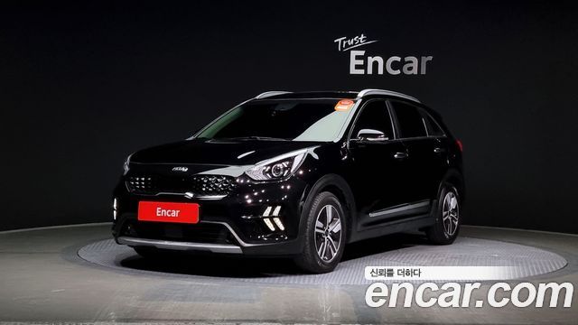 Kia Niro 1.6 HEV 2021 года из Кореи