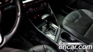 Kia Niro 1.6 HEV 2021 года из Южной Кореи