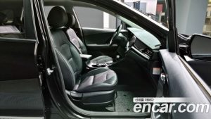 Kia Niro 1.6 HEV 2021 года из Южной Кореи