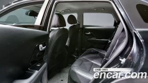 Kia Niro 1.6 HEV 2021 года из Южной Кореи