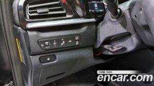 Kia Niro 1.6 HEV 2021 года из Южной Кореи