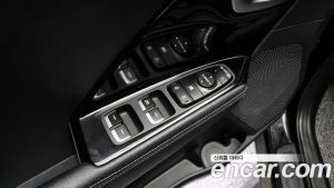 Kia Niro 1.6 HEV 2021 года из Южной Кореи
