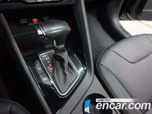Kia Niro 1.6 HEV 2020 года из Южной Кореи