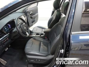 Kia Niro 1.6 HEV 2020 года из Южной Кореи